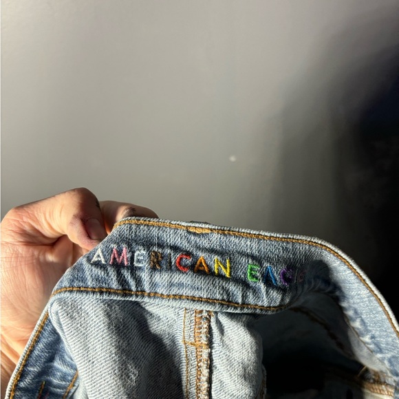 American Eagle Pride Denim Highest Waist '90s Boyfriend Short Size 8 - Picture 5 of 8